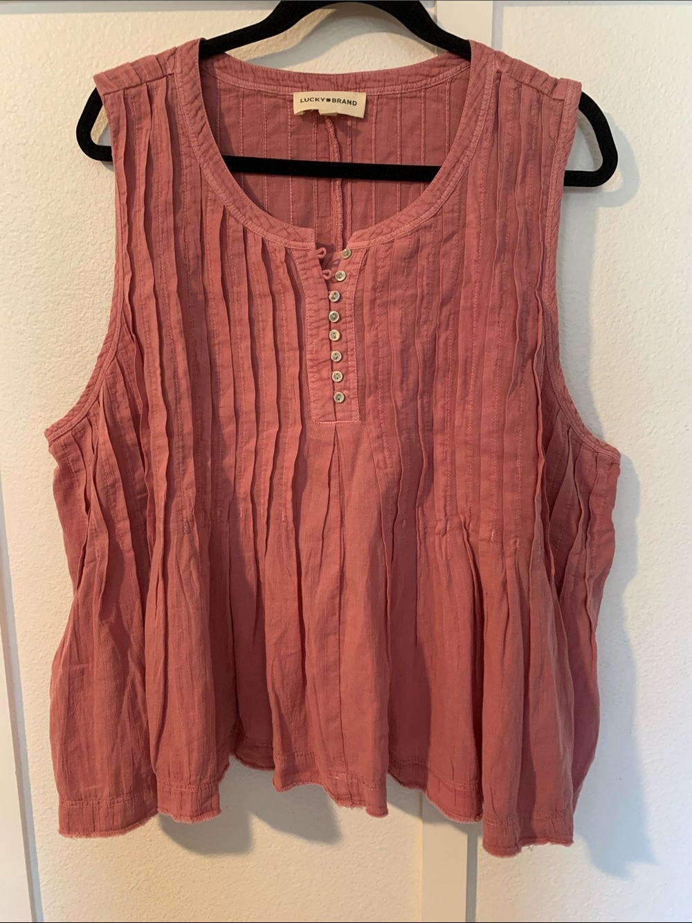 Lucky Brand Pintuck Sleeveless Tank in Dusty Rose